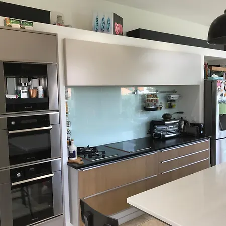 Santa Lucia Homestay Pornic